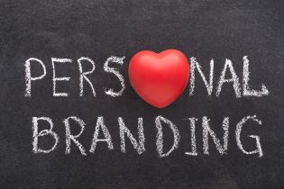Personal branding. Z jakich narzędzi warto skorzystać, by zbudować markę osobistą?