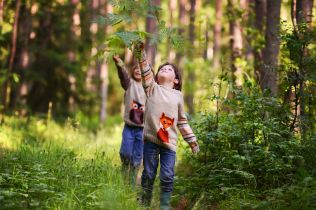 Edukacja outdoorowa: terapia pedagogiczna na świeżym powietrzu