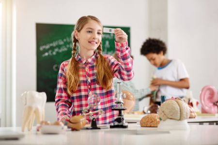 Sprawdź, jak pracować z uczniem zdolnym i jak zapenić mu wsparcie